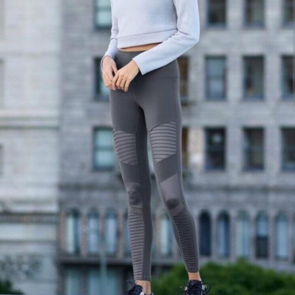 ALO Yoga Pants - Alo Moto Leggings in Anthracite
